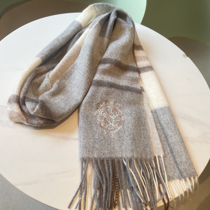 Streetwear Scarf Hermes   325597 size：30*180cm