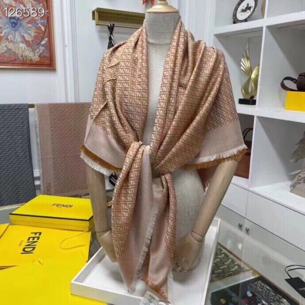 Streetwear Scarf FENDI 325595 SIZE:140x140cm 
