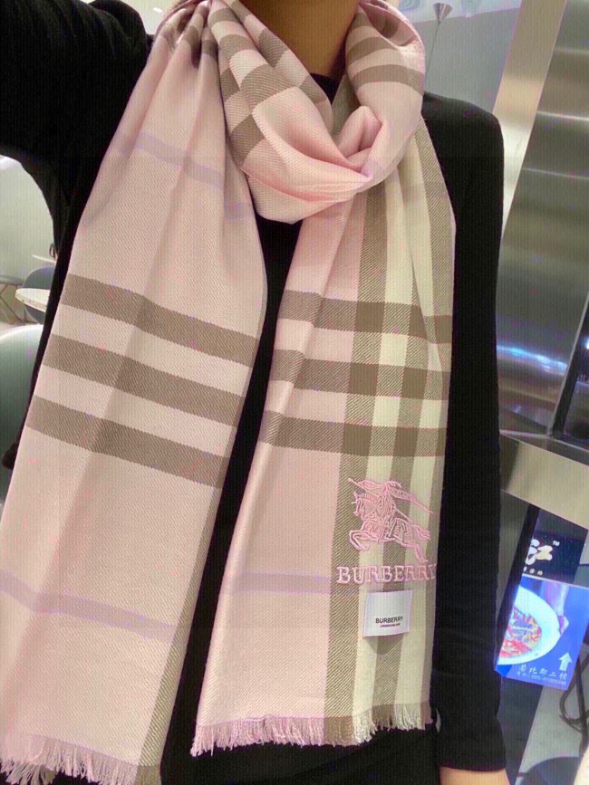 Streetwear Scarf BURBERRY 325619 size：180*32cm