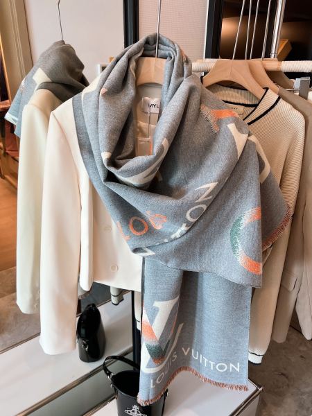 Streetwear Scarf LV 325511