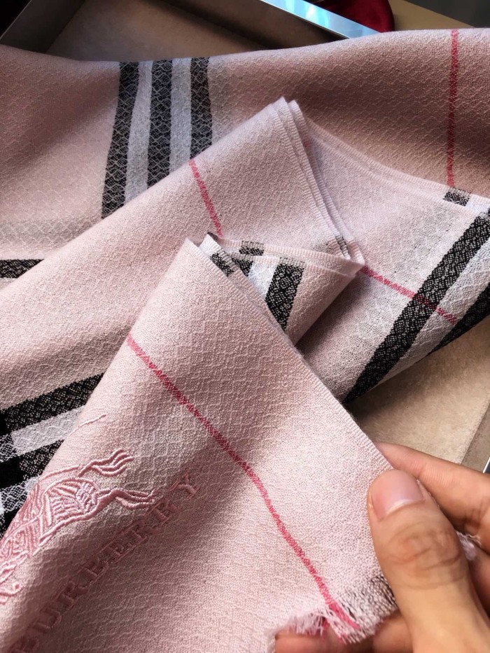 Streetwear Scarf BURBERRY 325505 size：220*70cm