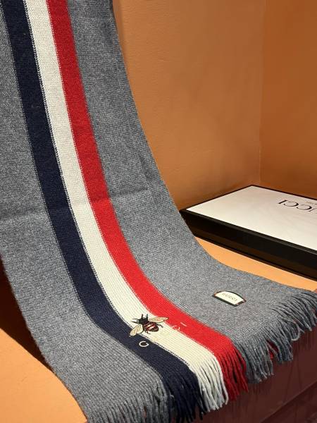 Streetwear Scarf GUCCI 325529 SIZE:30*180cm