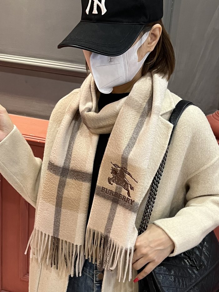 Streetwear Scarf BURBERRY 325536 size：32*180  cm