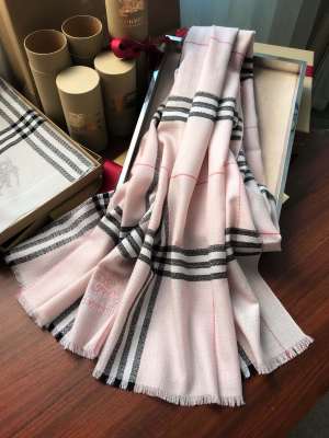 Streetwear Scarf BURBERRY 325505 size：220*70cm