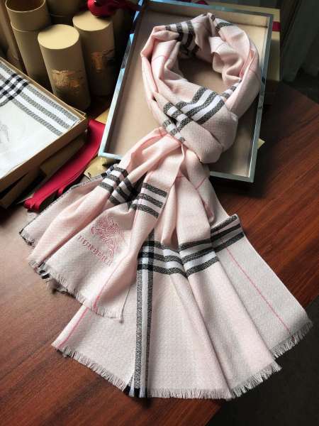 Streetwear Scarf BURBERRY 325505 size：220*70cm