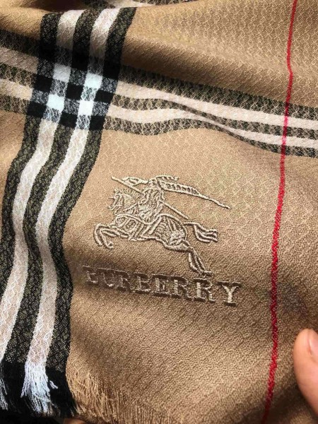 Streetwear Scarf BURBERRY 325506 size：220*70cm