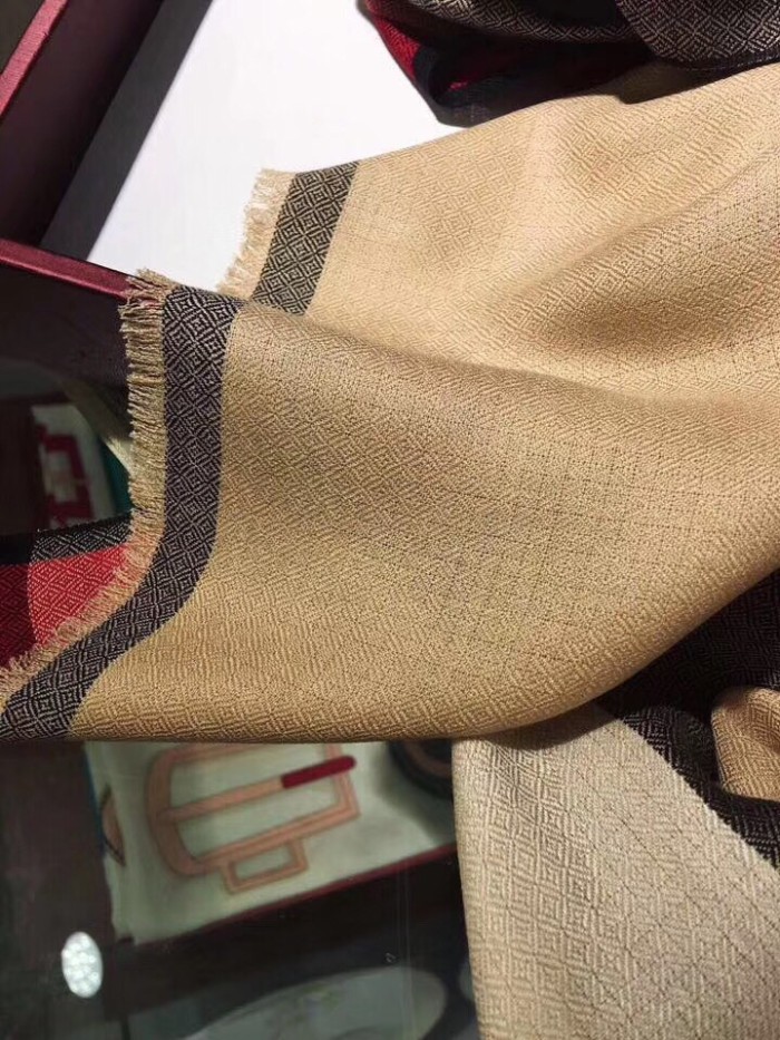 Streetwear Scarf BURBERRY 325464 size：70*200cm