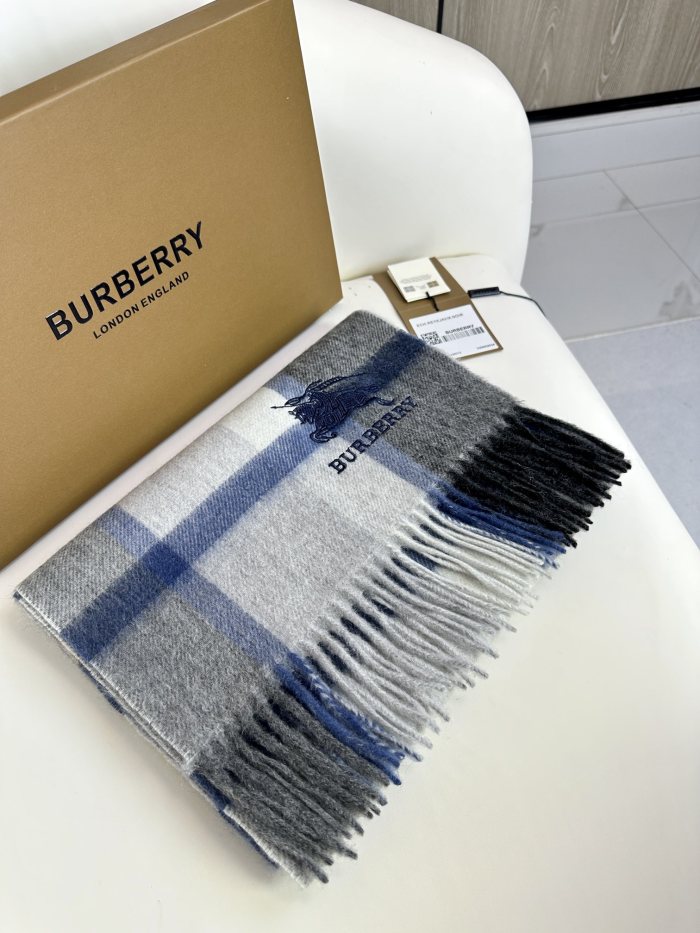 Streetwear Scarf BURBERRY 325566 size：32*180cm