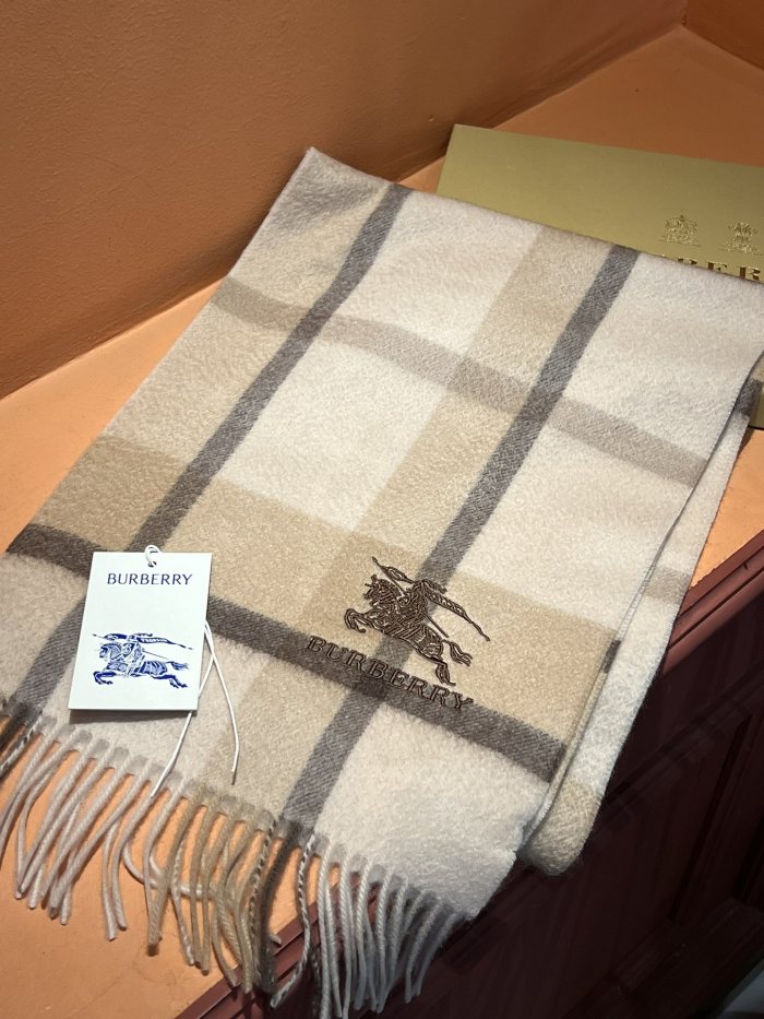 Streetwear Scarf BURBERRY 325536 size：32*180  cm