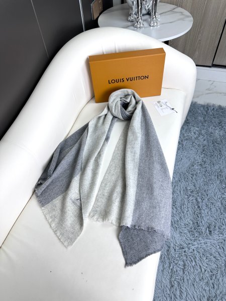 Streetwear Scarf LV 325553 SIZE:63cm*180cm