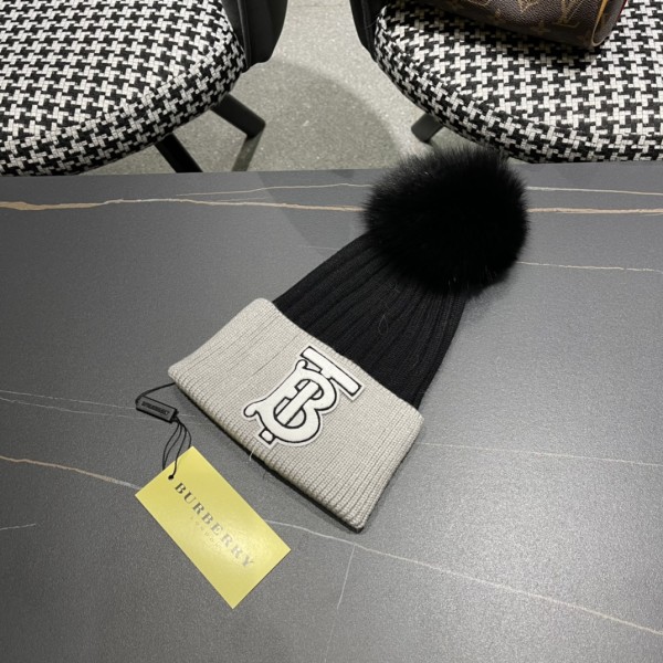 Streetwear Scarf BURBERRY 325398