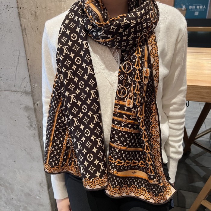 Streetwear Belt LV 325576 size:70*185cm