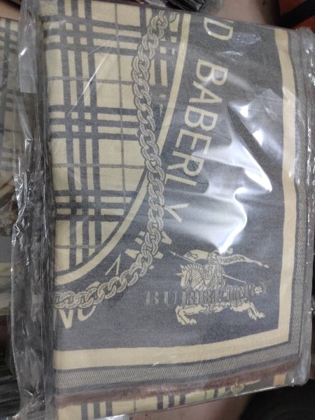 Streetwear Scarf BURBERRY 325498 size：180✖65cm