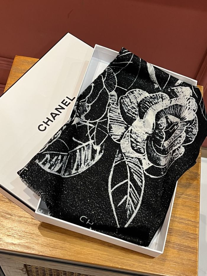 Streetwear Scarf CHANEL 325546 size:110*120cm