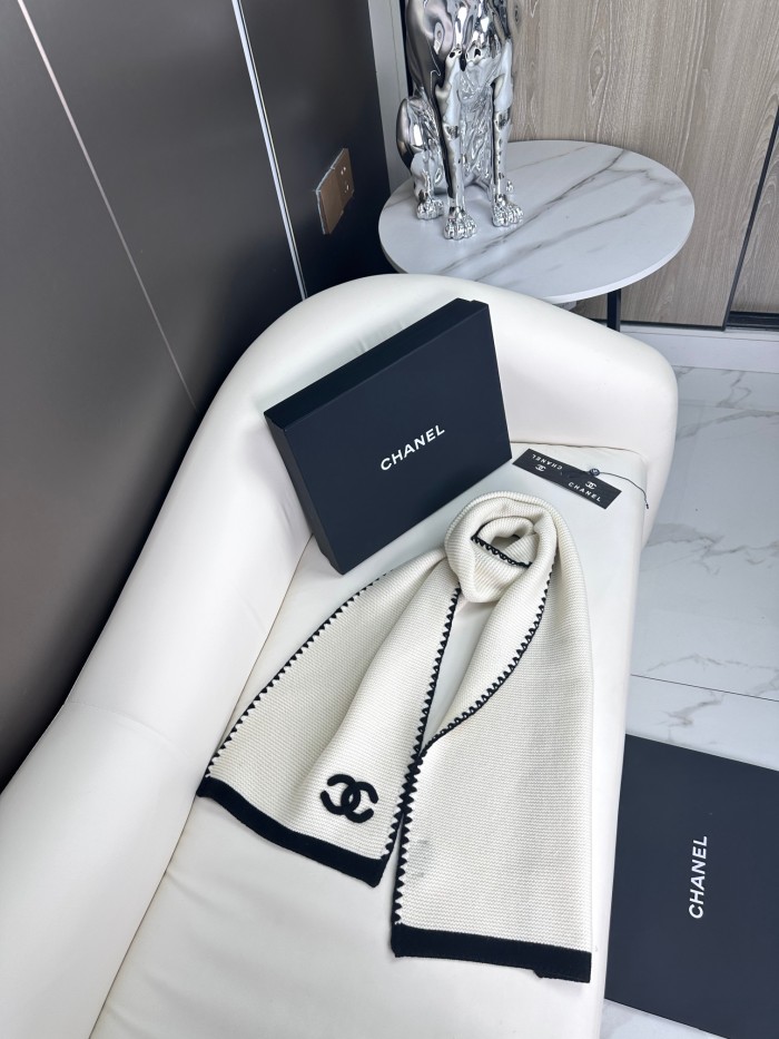 Streetwear Scarf CHANEL 325568