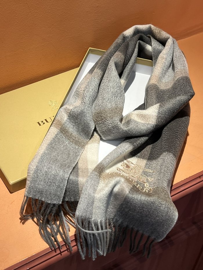 Streetwear Scarf BURBERRY 325537 size：32*180  cm