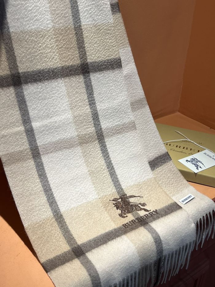Streetwear Scarf BURBERRY 325536 size：32*180  cm