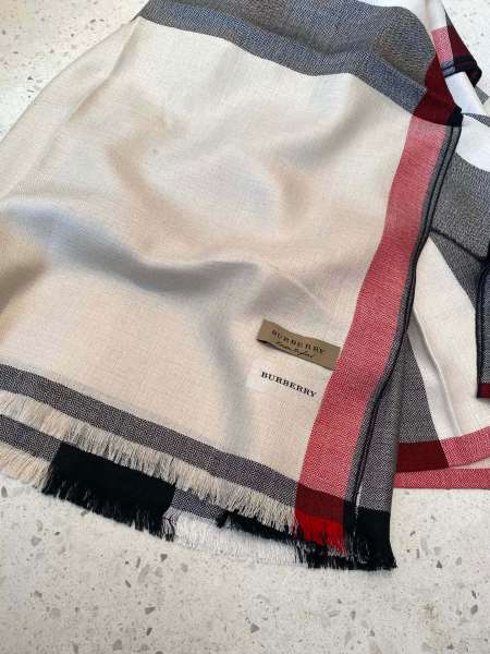 Streetwear Scarf BURBERRY 325465 size：70*200cm