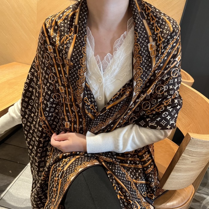 Streetwear Belt LV 325576 size:70*185cm