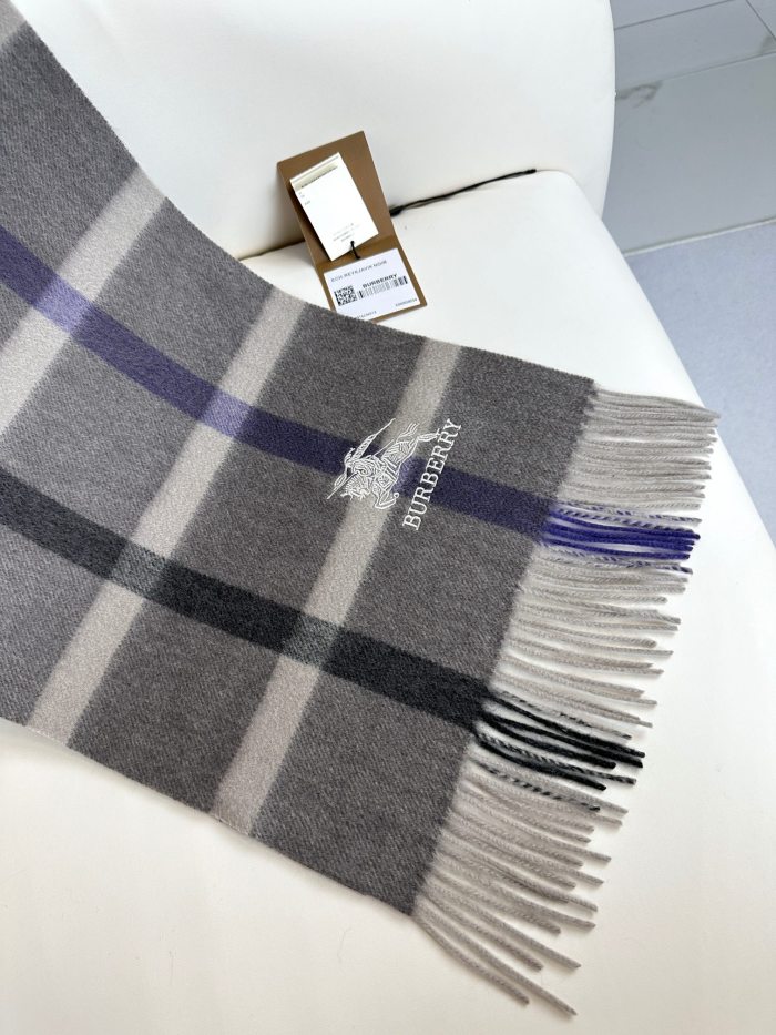 Streetwear Scarf BURBERRY 325562 size：32*180  cm
