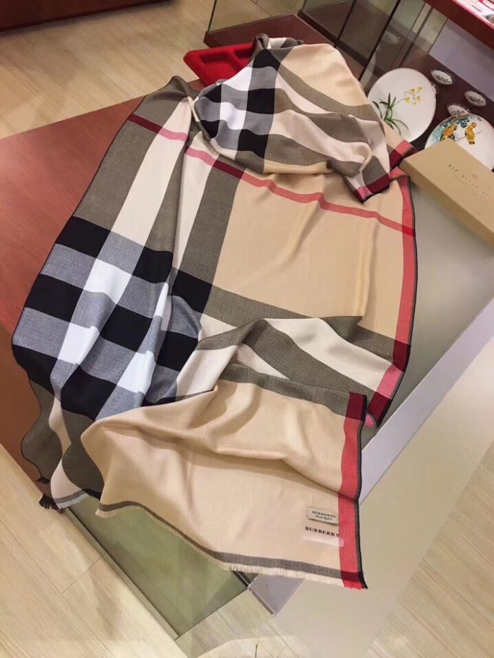 Streetwear Scarf BURBERRY 325464 size：70*200cm