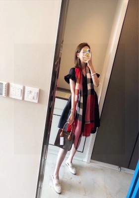 Streetwear Scarf BURBERRY 325462 size：70*200cm