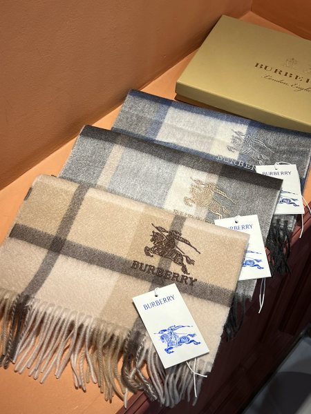 Streetwear Scarf BURBERRY 325537 size：32*180  cm