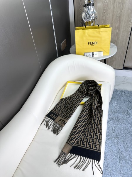 Streetwear Scarf FENDI 325559 SIZE:32X200cm