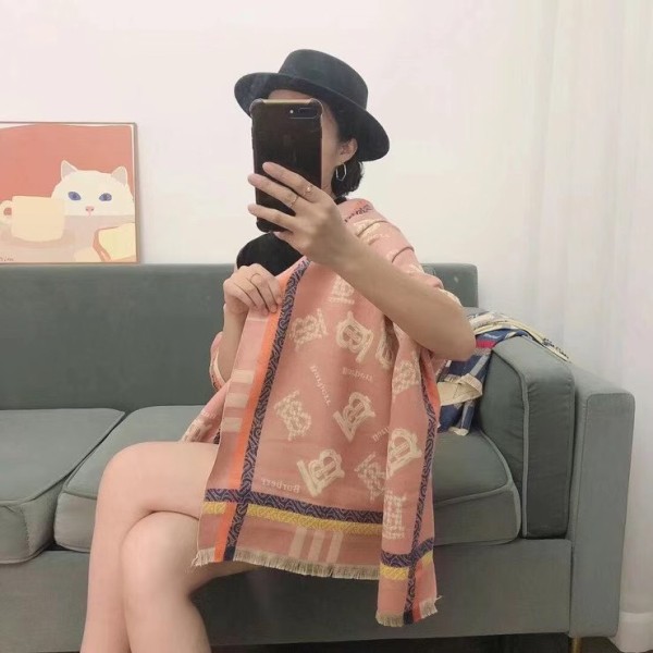 Streetwear Scarf BURBERRY 325498 size：180✖65cm