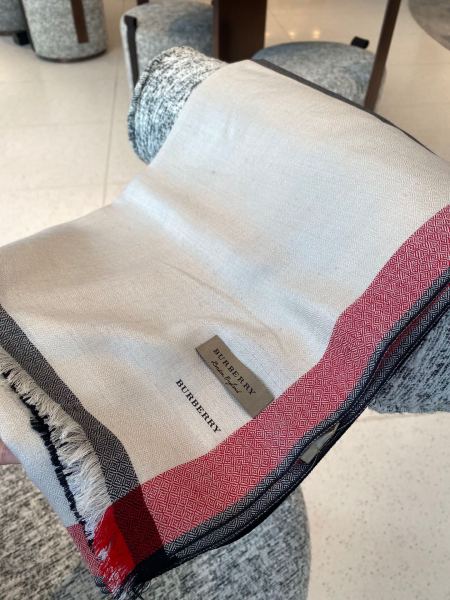Streetwear Scarf BURBERRY 325465 size：70*200cm