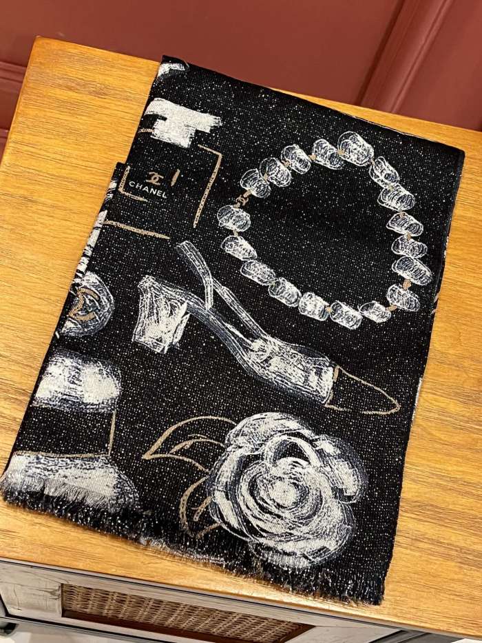 Streetwear Scarf CHANEL 325525 size：110x200cm 