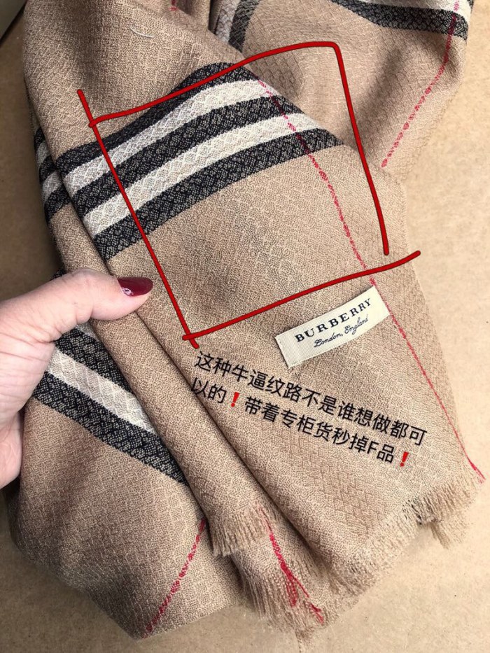 Streetwear Scarf BURBERRY 325506 size：220*70cm
