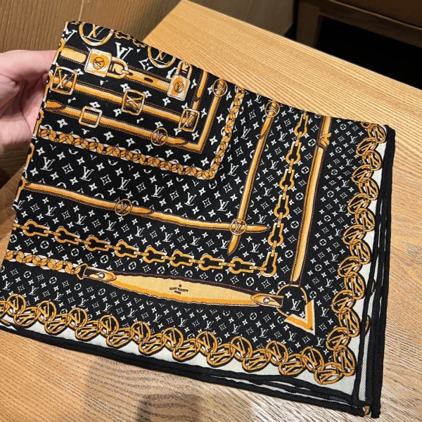 Streetwear Scarf LV 325574 SIZE:70*185cm