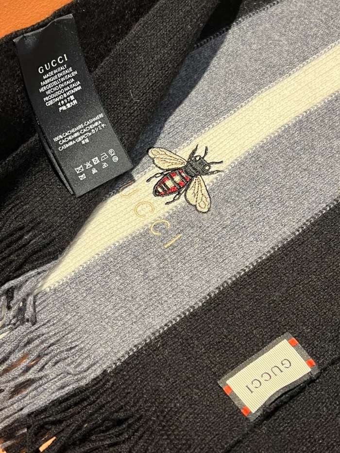 Streetwear Scarf GUCCI 325528 SIZE:30*180cm