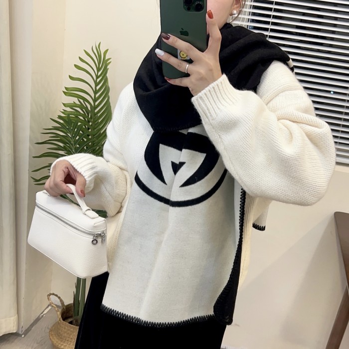 Streetwear Scarf GUCCI 329801 