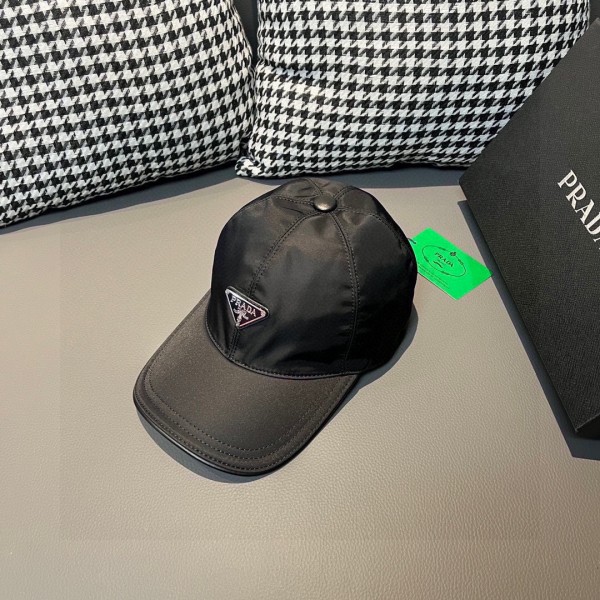 Streetwear Hat Prada 325323