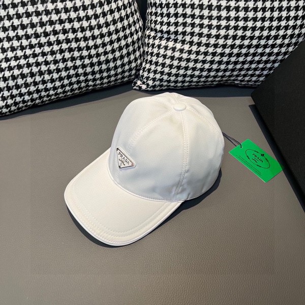 Streetwear Hat Prada 325320