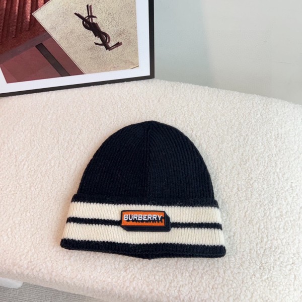 Streetwear Hat BURBERRY 325372