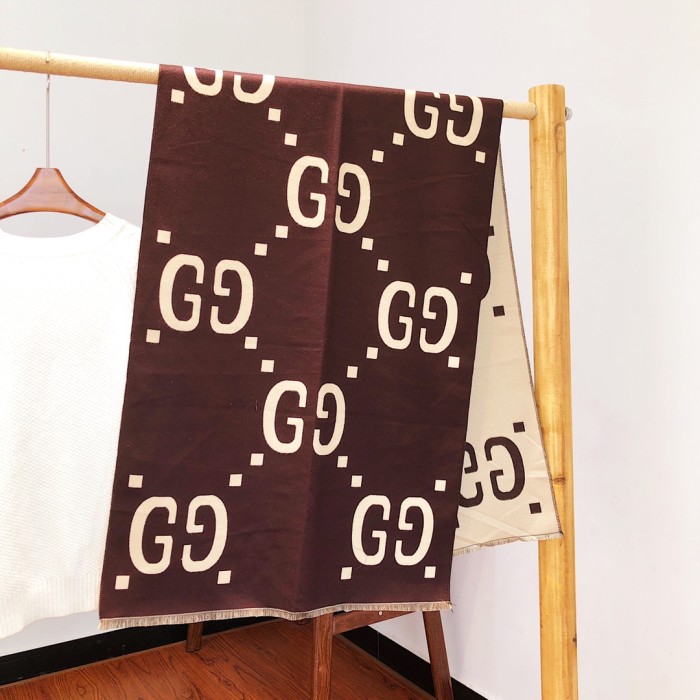 Streetwear Scarf GUCCI 329792 SIZE:180:70cm