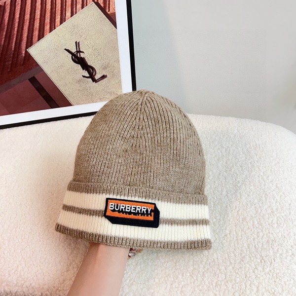 Streetwear Hat BURBERRY 325373