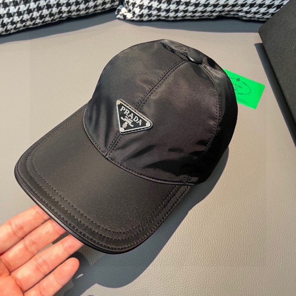 Streetwear Hat Prada 325323