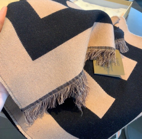 Streetwear Scarf BURBERRY 329814