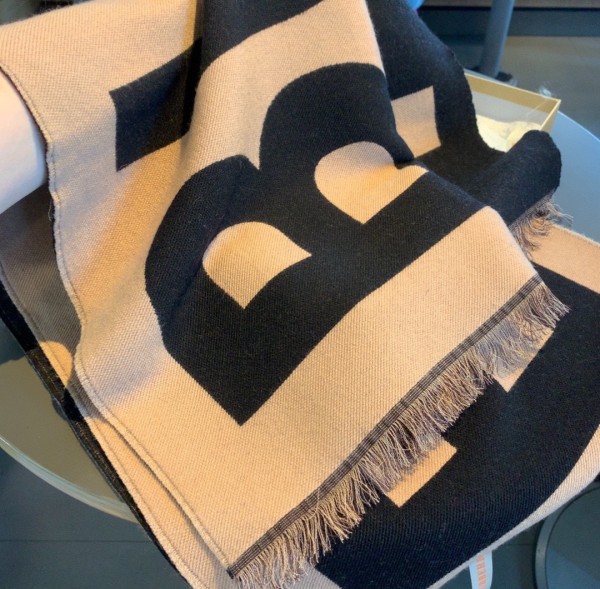 Streetwear Scarf BURBERRY 329814