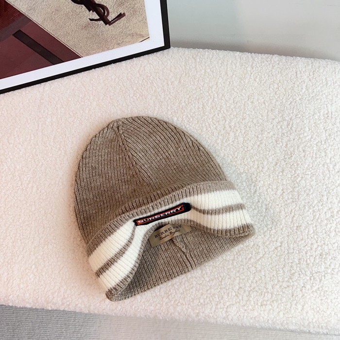 Streetwear Hat BURBERRY 325373