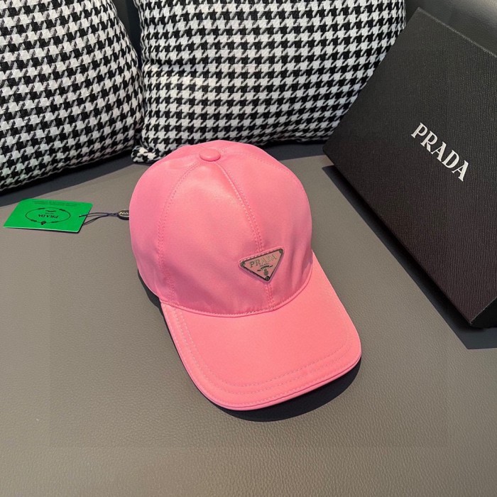 Streetwear Hat Prada 325321