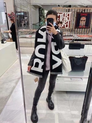 Streetwear Scarf BURBERRY 329815