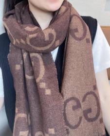 Streetwear Scarf GUCCI 329798