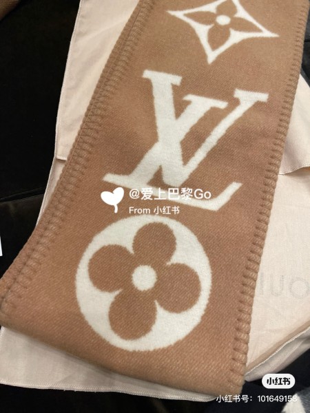 Streetwear Scarf LV  329762 SIZE:209x30cm