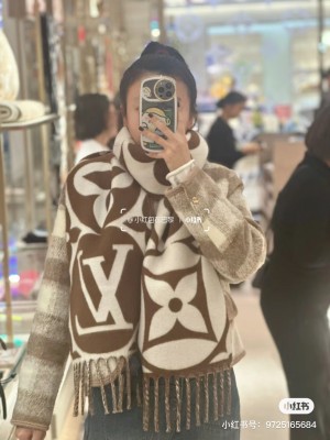 Streetwear Scarf LV  329765 SIZE:209x30cm