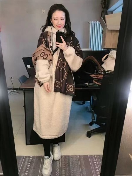 Streetwear Scarf GUCCI 329778 SIZE:190cm*65cm